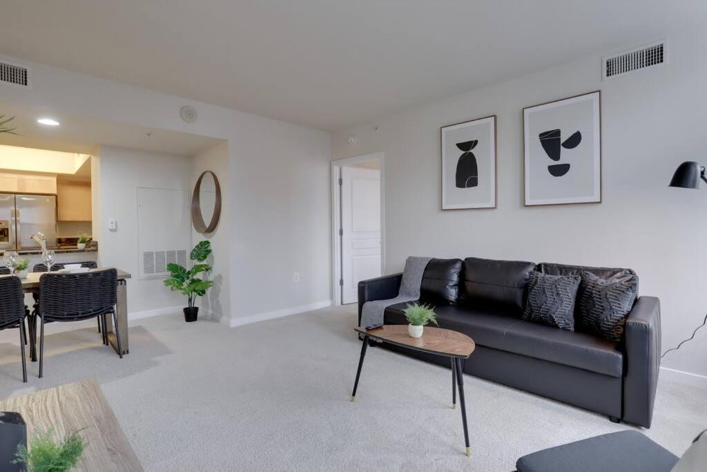 Pentagon City Comfort Modern Stay Arlington Buitenkant foto